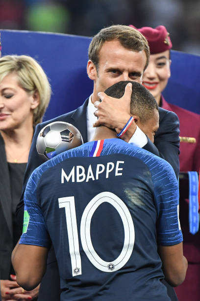 滕哈赫合影 滕哈赫合影