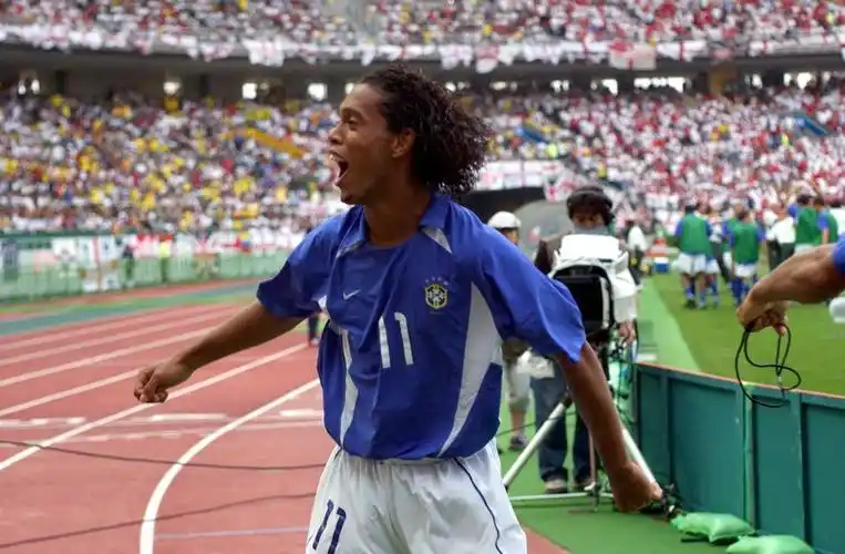 春亚泰效力 春亚泰效力