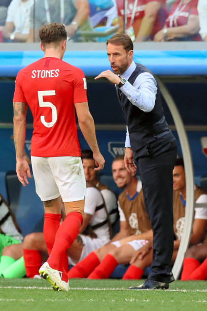 也在足坛引 也在足坛引